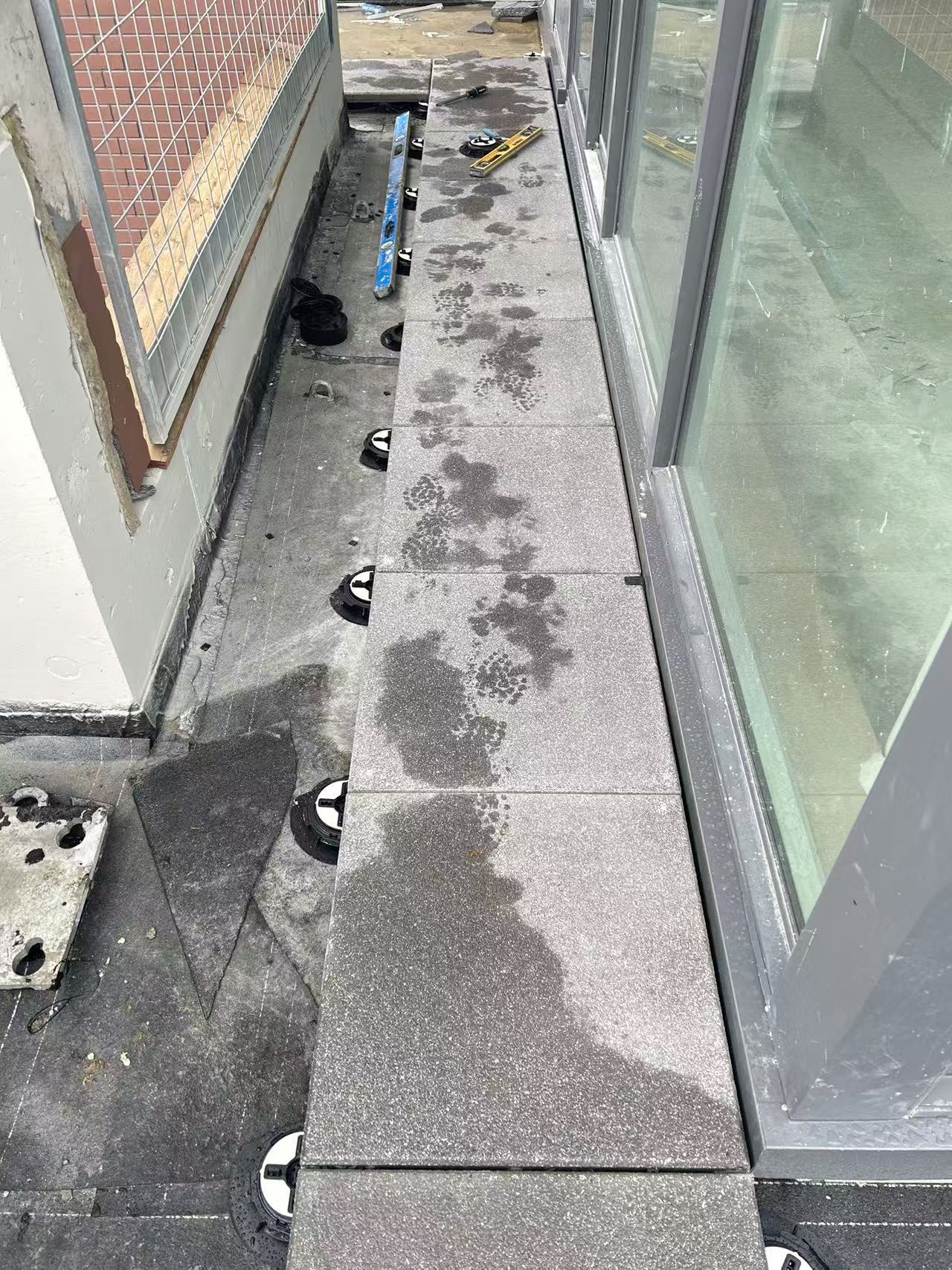 Pool deck and surround construction GTA - thermal-resistant paver installation